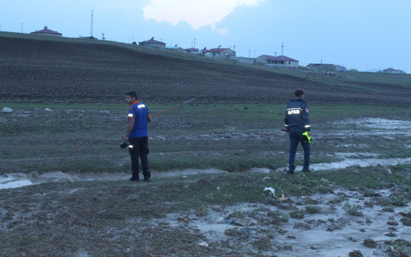 Ağrı'nın Diyadin ilçesinde aşırı yağışların yol açtığı selde 4 kişi öldü - Resim: 4