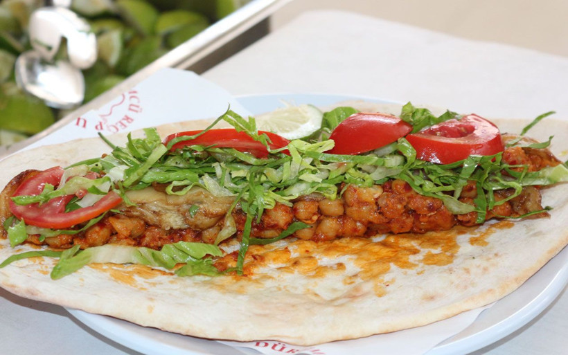 Gaziantep’in meşhur lezzetine yoğun talep! Turistler alıp ülkesine götürüyor - Resim: 1