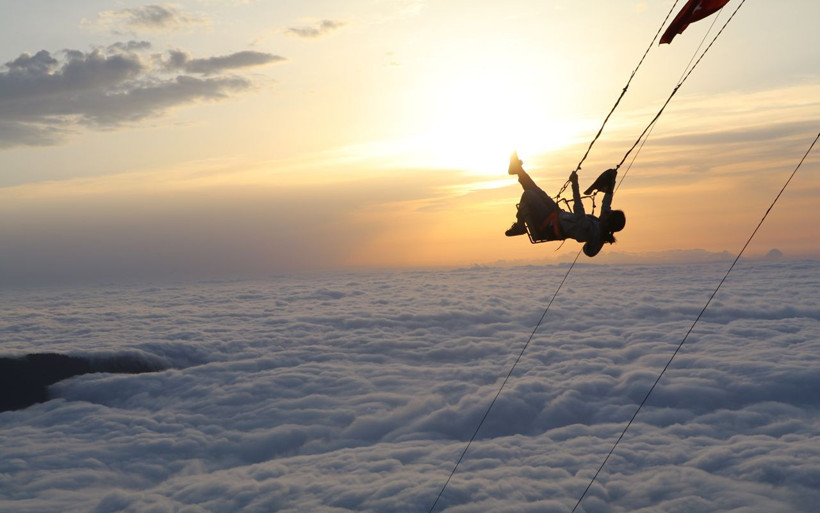 Rize'nin Huser Yaylası'nda bulutların üzerinde salıncak keyfi için sıraya giriyorlar - Resim: 1