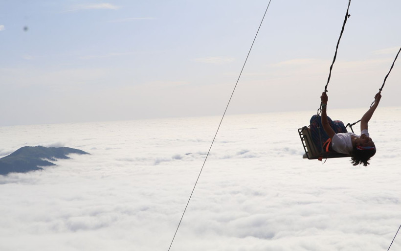 Rize'nin Huser Yaylası'nda bulutların üzerinde salıncak keyfi için sıraya giriyorlar - Resim: 3