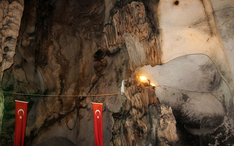 5 milyon yıllık Yalan Dünya Mağarası kendisine hayran bırakıyor - Resim: 2