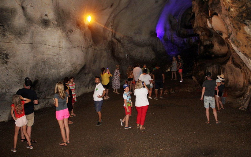 5 milyon yıllık Yalan Dünya Mağarası kendisine hayran bırakıyor - Resim: 1