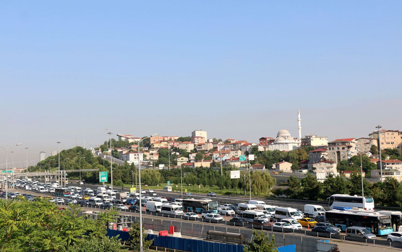 FSM köprüsündeki çalışma İstanbulluları çileden çıkardı! Metrobüsler dolup taştı - Resim: 1