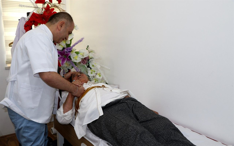 Yaşlı kadının safra kesesinden 450 tane taş çıktı - Resim: 4