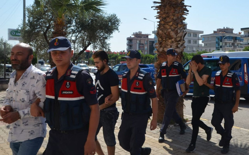 İzmir'de umut tacirliğine darbe - Resim: 1