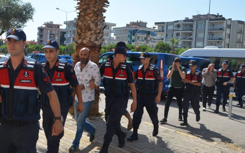 İzmir'de umut tacirliğine darbe - Resim: 4