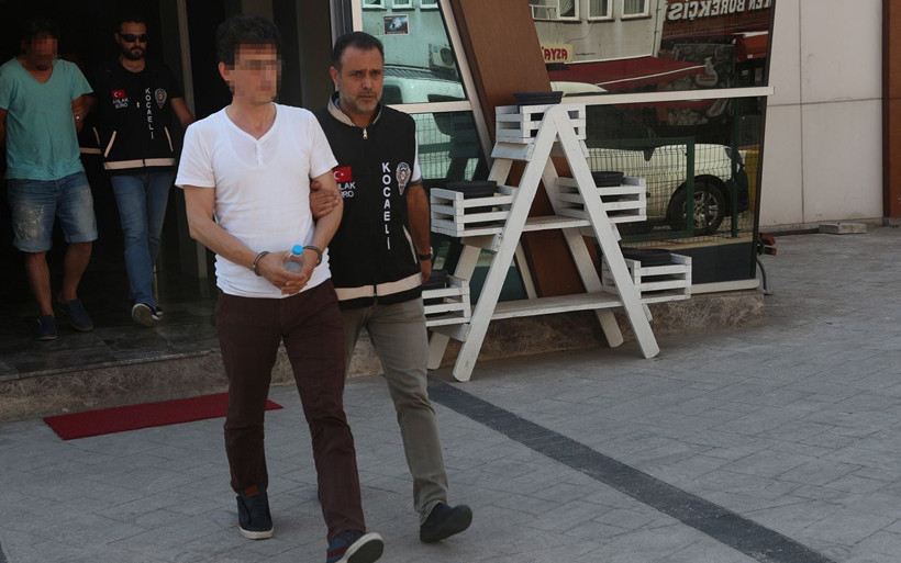 Kocaeli'de fuhuş pazarlığına polis baskını - Resim: 4