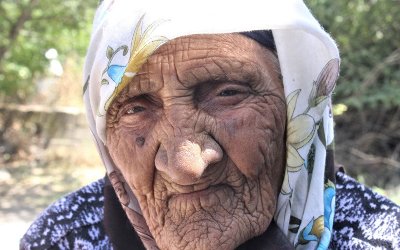 Bursa'da 119 yaşına giren nineye sürpriz doğum günü kutlaması - Resim: 2