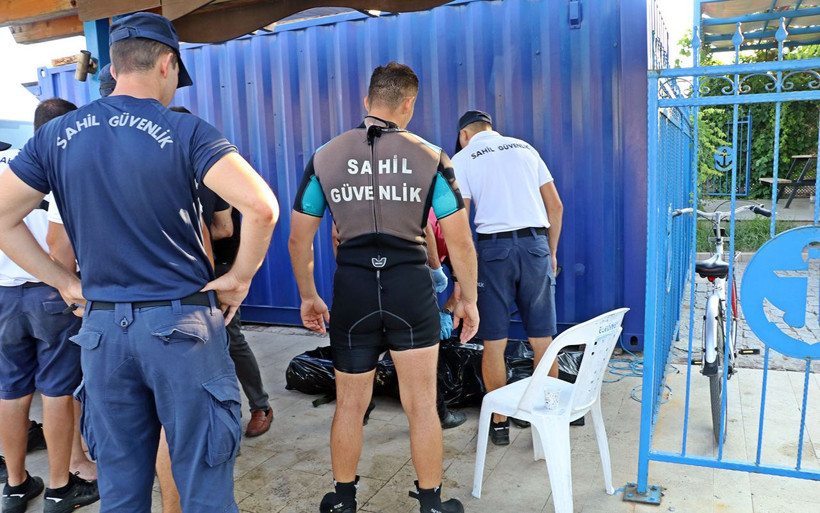 Antalya'da denizde erkek cesedi bulundu - Resim: 4