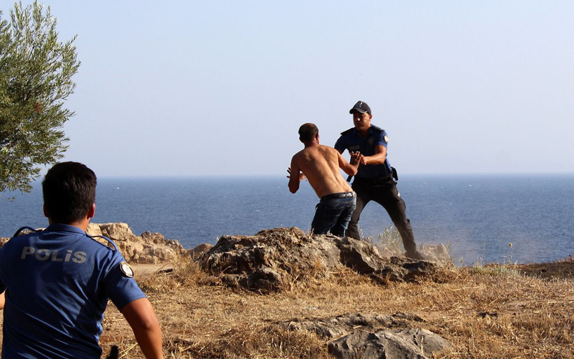 Antalya'da falezlerde intihar girişimi - Resim: 2