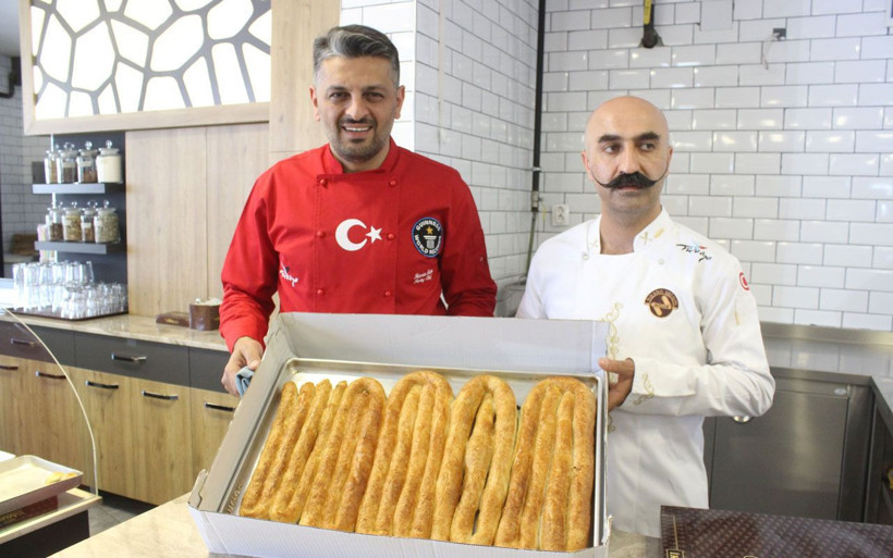 Bursalı esnaftan Putin'e bomba hediye! S-400 için kol böreği gönderdi - Resim: 2