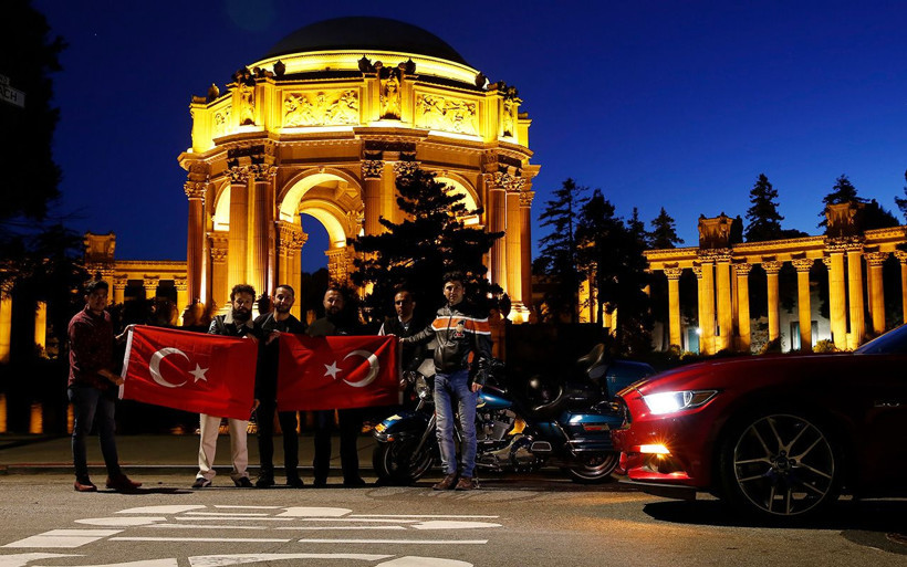 15 Temmuz şehitleri Golden Gate köprüsünde anıldı - Resim: 4