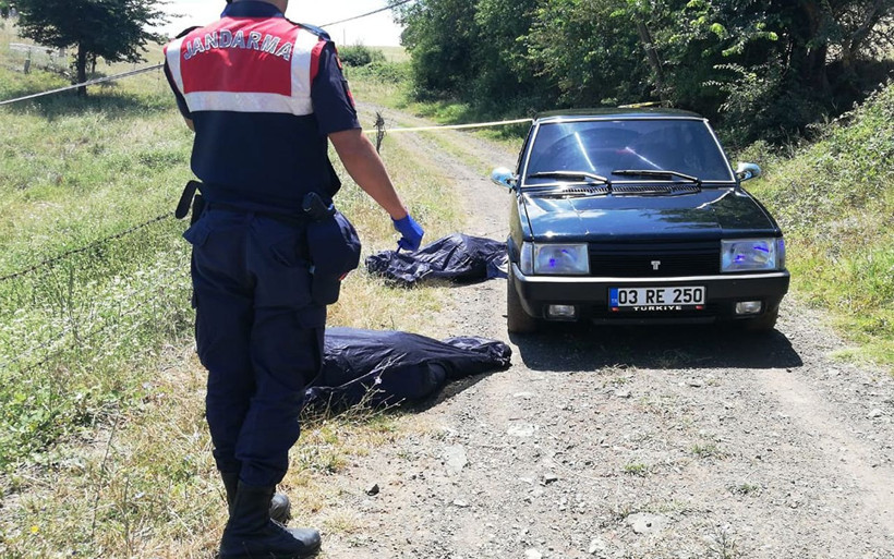 Kütahya'da bir kişi eşini öldürüp intihar etti - Resim: 3