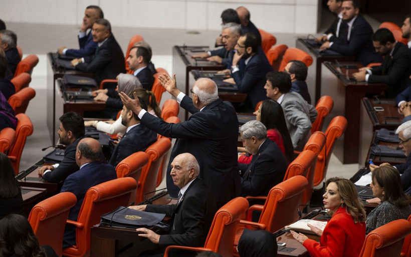 Meclis'teki 15 Temmuz oturumunda gergin dakikalar! FETÖ sözleri damga vurdu - Resim: 2