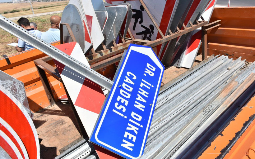 Diyarbakır'da HDP'li belediye asmıştı! Tepki çeken o tabela değişti - Resim: 2