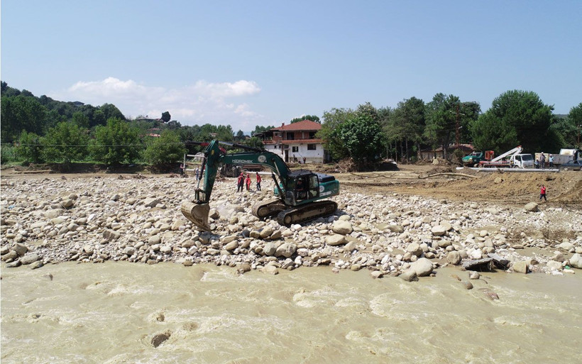 Düzce'de sel felaketinin etkileri sürüyor! Arama çalışmaları devam ediyor - Resim: 2