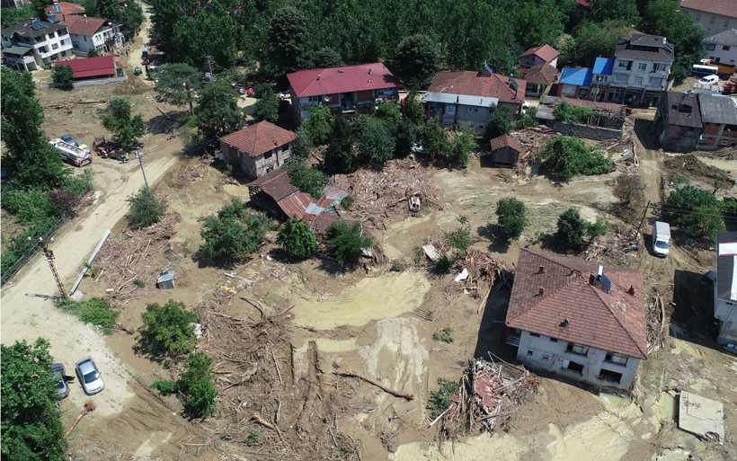 Düzce'de sel felaketinin etkileri sürüyor! Arama çalışmaları devam ediyor - Resim: 3