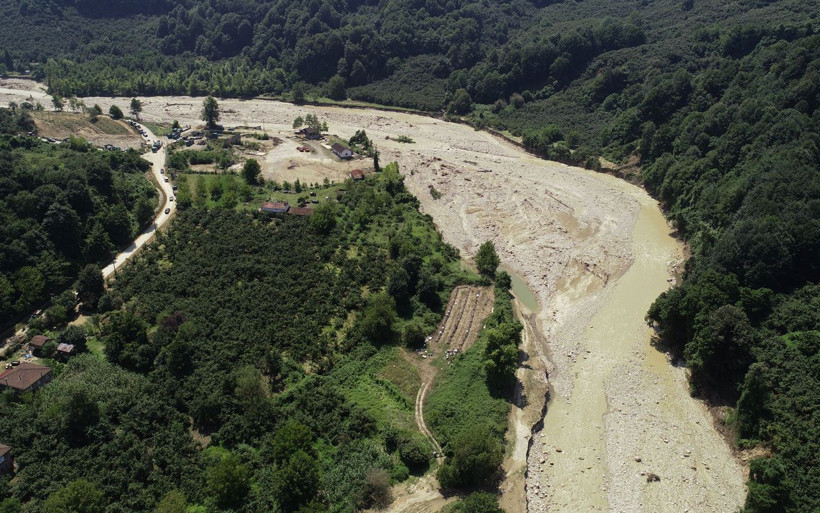 Düzce'de sel felaketinin etkileri sürüyor! Arama çalışmaları devam ediyor - Resim: 4