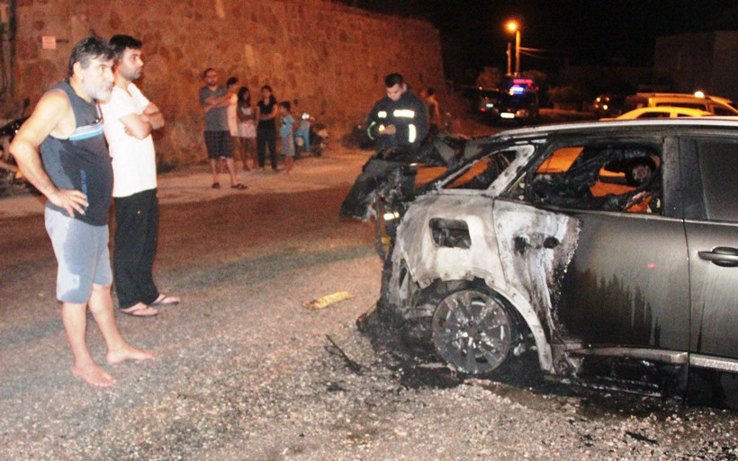 Bodrum'da lüks cipi yakıt deposundan havlu tutuşturup kundakladılar - Resim: 4