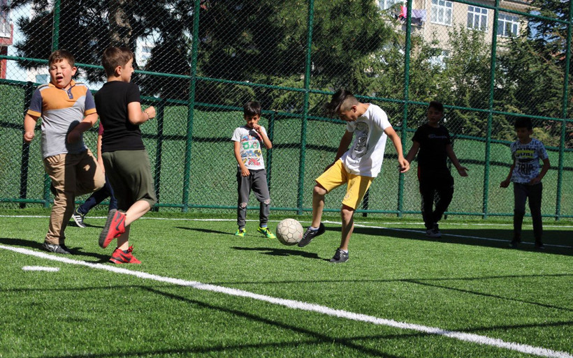 Kilim ve eski halılardan yapmışlardı Yozgatlı çocuklar gerçek halı sahalarına kavuştu - Resim: 4