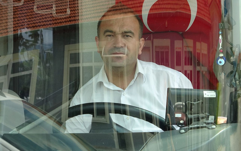 Isparta'da otobüste kalp krizi geçiren yolcu hastaneye yetiştirildi - Resim: 2