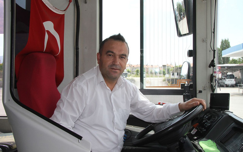 Isparta'da otobüste kalp krizi geçiren yolcu hastaneye yetiştirildi - Resim: 3