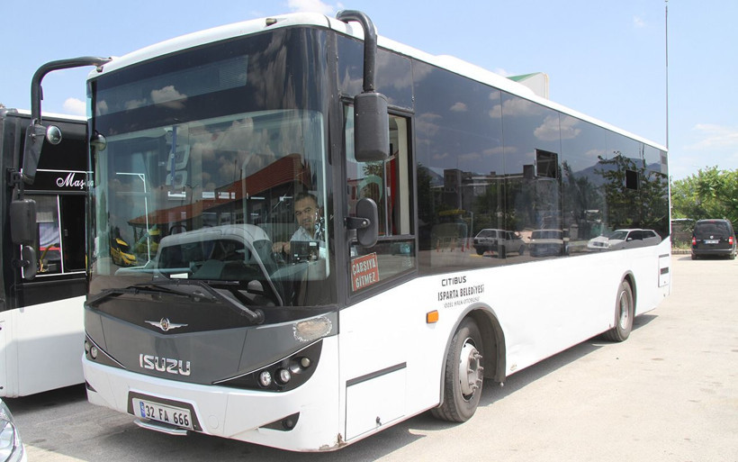 Isparta'da otobüste kalp krizi geçiren yolcu hastaneye yetiştirildi - Resim: 4