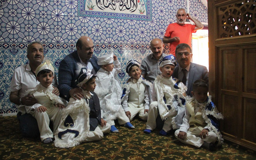 Erzurumlu Belediye Başkanı'ndan takdire şayan davranış! Sünnetli çocuklara müthiş jest yaptı - Resim: 4