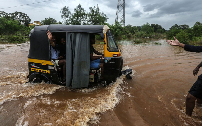 Hindistan’daki sel felaketinde bilanço artıyor! Yüzlerce ölü var - Resim: 2