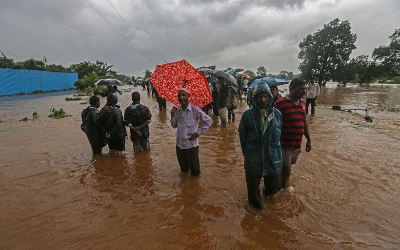 Hindistan’daki sel felaketinde bilanço artıyor! Yüzlerce ölü var - Resim: 3