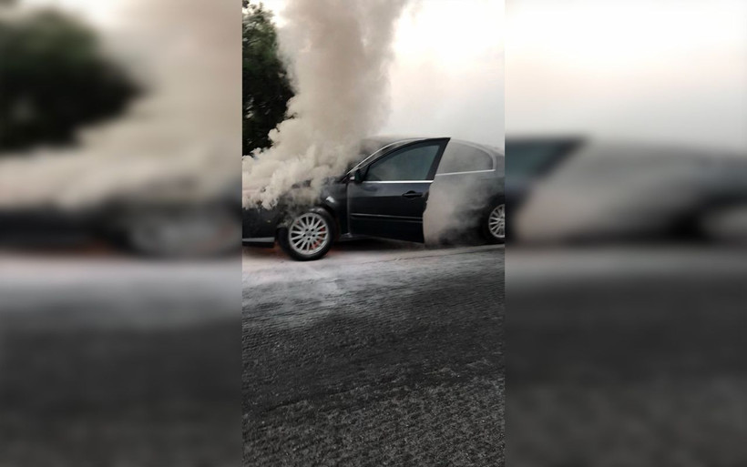 Hatay'da yeni alınan otomobil yandı - Resim: 3