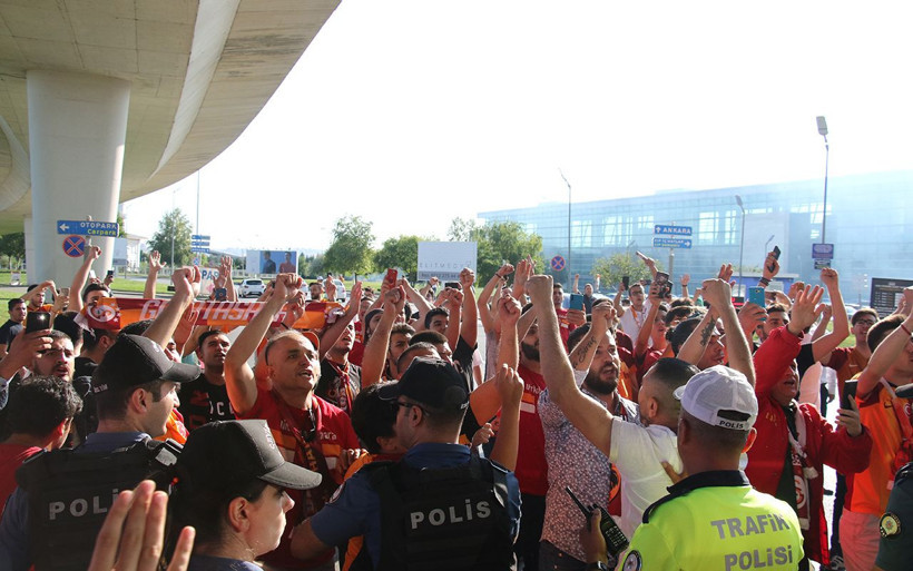 Galatasaray'a Ankara'da coşkulu karşılama - Resim: 2