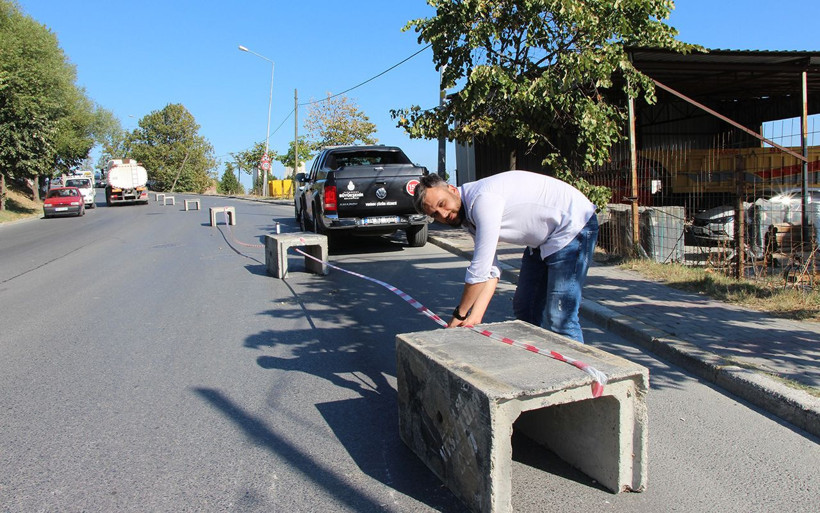 İstanbul Esenyurt'taki yolu arsasından geçtiği gerekçesiyle kapattı - Resim: 3