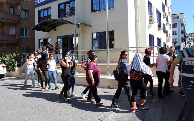 Zengin erkeklere fuhuşla evlilik tuzağı kuruyorlar! 14 kadın işin içinde - Resim: 3