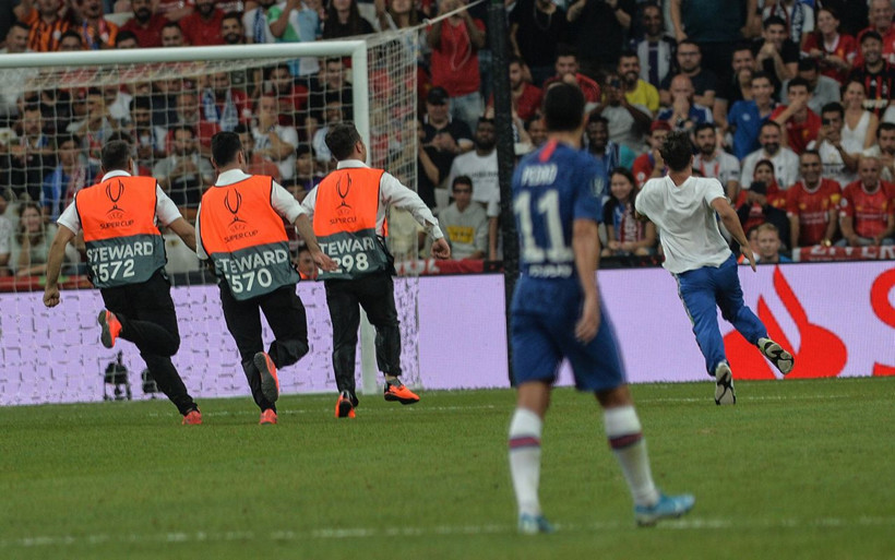 Süper Kupa finalinde sahaya atlayan YouTuber'dan özür videosu - Resim: 3