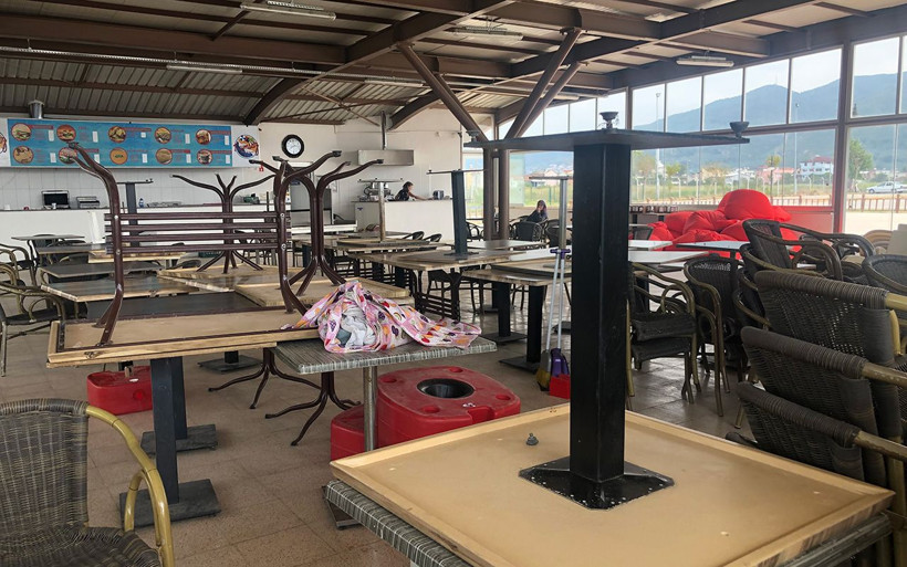 Bursa'da gazinin darp edildiği kafe kapatıldı - Resim: 4