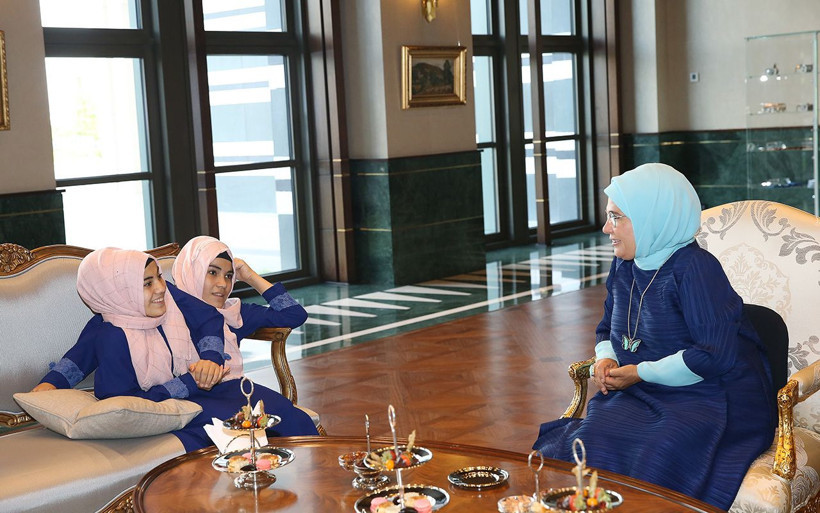 Cumhurbaşkanı Erdoğan siyam ikizlerini kabul etti - Resim: 3