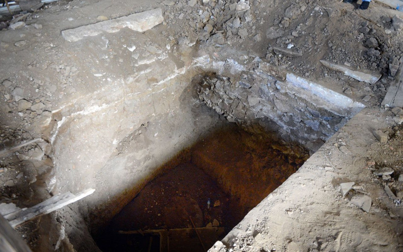 Sarıyer'deki tarihi kiliseyi defineciler talan etti! - Resim: 2