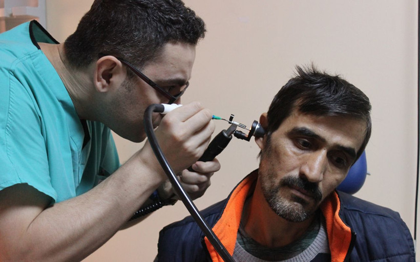 Kaşıntı diye gitti kulağından öyle bir şey çıktı ki doktor bile şaşırdı - Resim: 1