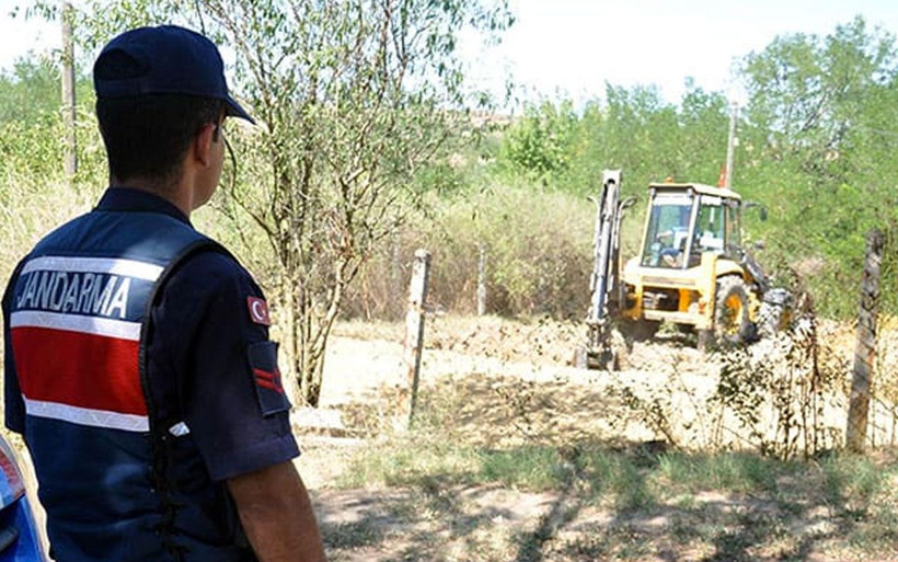 500 kilo altını arıyorlar! 2 gündür kazılan yerden çıkana bakakaldılar - Resim: 3