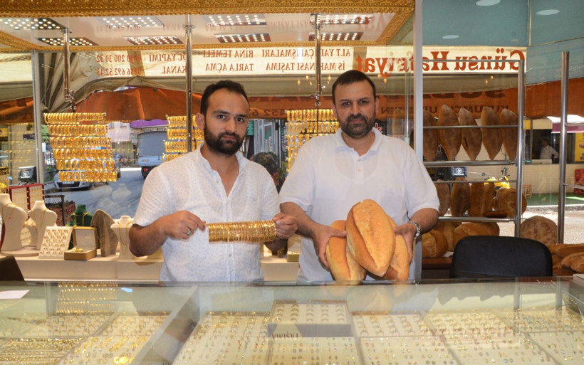 Altın almaya giren ekmek alıp çıkıyor! Ordu'daki bu kuyumcu dillerde - Resim: 3
