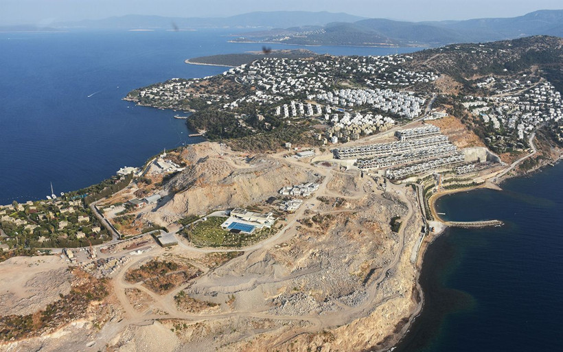 Muğla Bodrum'da rezidans ve villa inşaatındaki yıkımı bakanlık sürdürüyor - Resim: 2