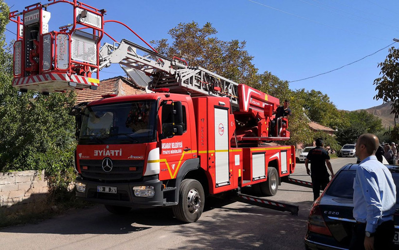 Aksaray'da ağaç budarken kafası ipe dolanan şahıs hayatını kaybetti - Resim: 4