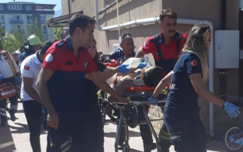 Denizli'de yük asansörü ile duvar arasına sıkışan çocuk hayatını kaybetti - Resim: 3