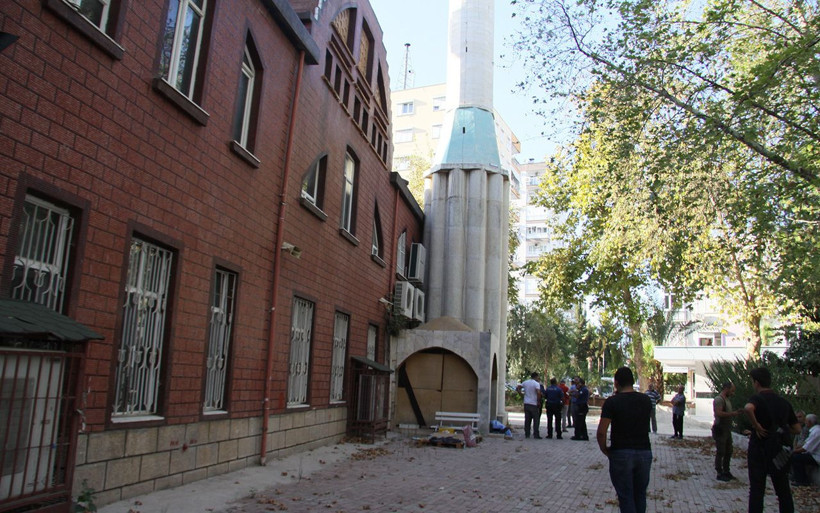 Antalya'da bir inşaat ustası yardım için geldiği camide hayatını kaybetti - Resim: 2