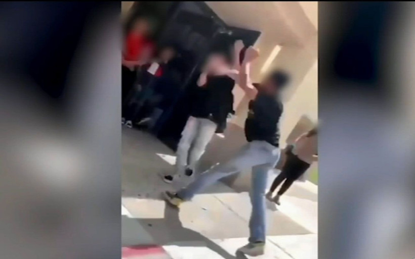 ABD'de sınıf arkadaşının yumrukla saldırdığı 13 yaşındaki Diego öldü - Resim: 2