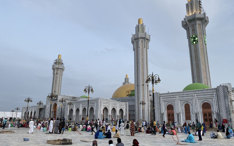 Senegal'de cami açıldı! Kubbesi Kubbet-üs Sahra'yı mimarisi Mescid-i Nebevi'yi andırıyor - Resim: 4
