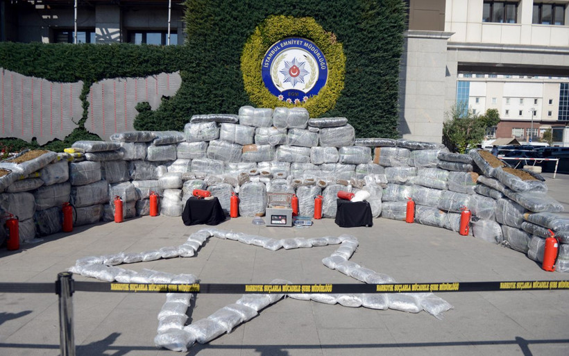 İstanbul'un 8 ilçesinde gerçekleşti! Son yılların en büyük uyuşturucu operasyonu - Resim: 1