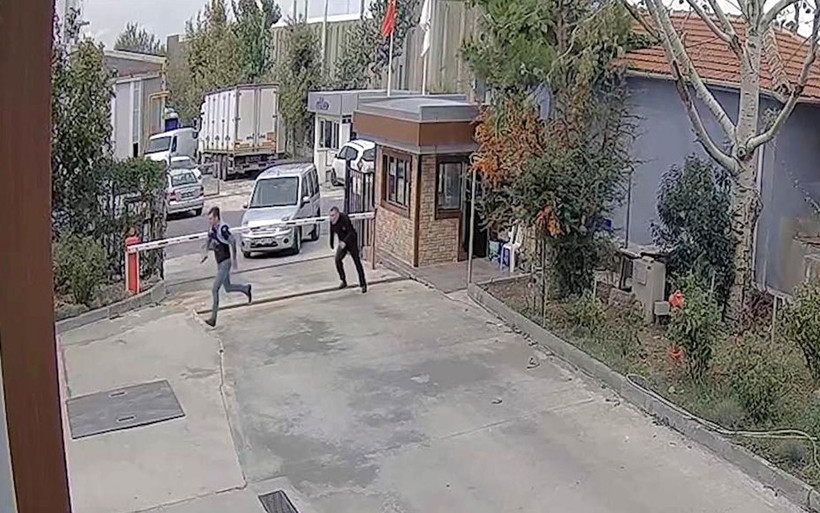 Tekirdağ'da bir kişi tabanca ile kayınbiraderinin fabrikasını bastı - Resim: 1