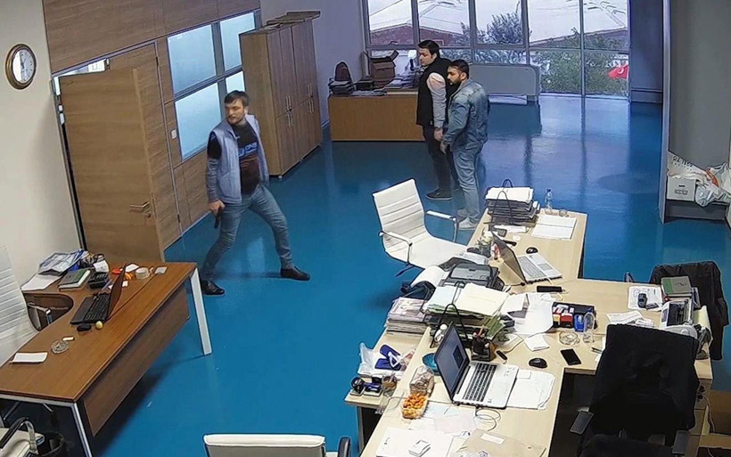 Tekirdağ'da bir kişi tabanca ile kayınbiraderinin fabrikasını bastı - Resim: 4